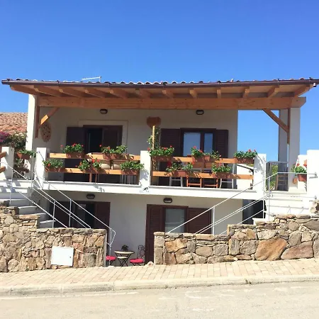 Blue Portrait House Apartment Golfo Aranci Exterior photo