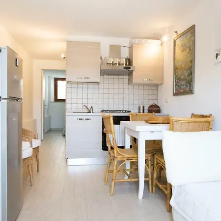 Blue Portrait House Apartment Golfo Aranci Exterior photo